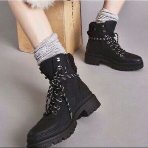 New Steve Madden Women's Keystone Faux Fur Trim Lace-Up Boot Size 6.5